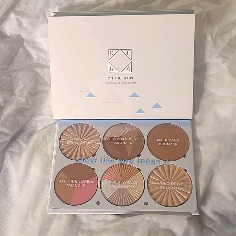 OFRA: On the Glow Palette - Highlighting and bronzing palette